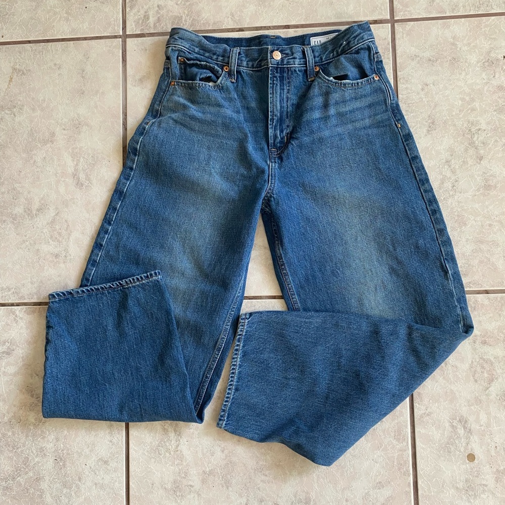 Gap Barrel High Rise Women’s Jeans Size 30”